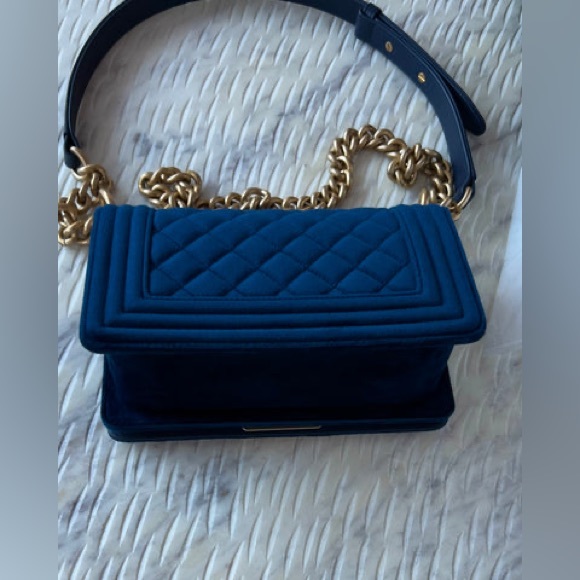 Chanel Small Velvet Le Boy Bag Blue - Picture 5 of 14
